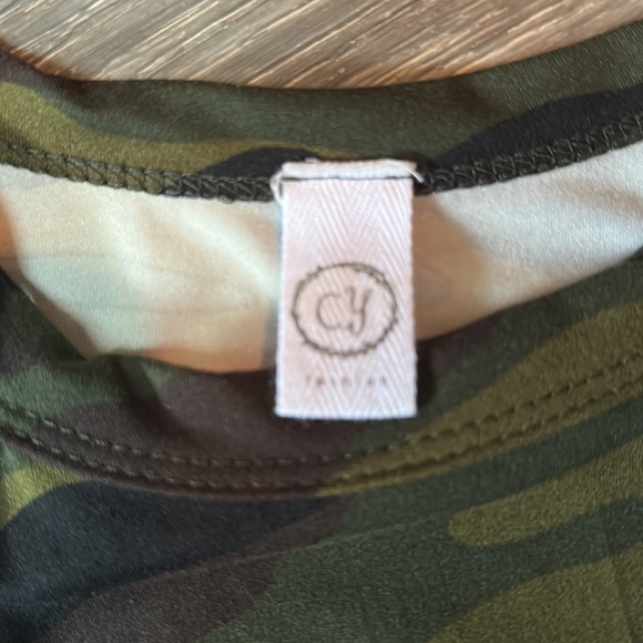 Colorblock Halter Tank - Picture 3 of 4